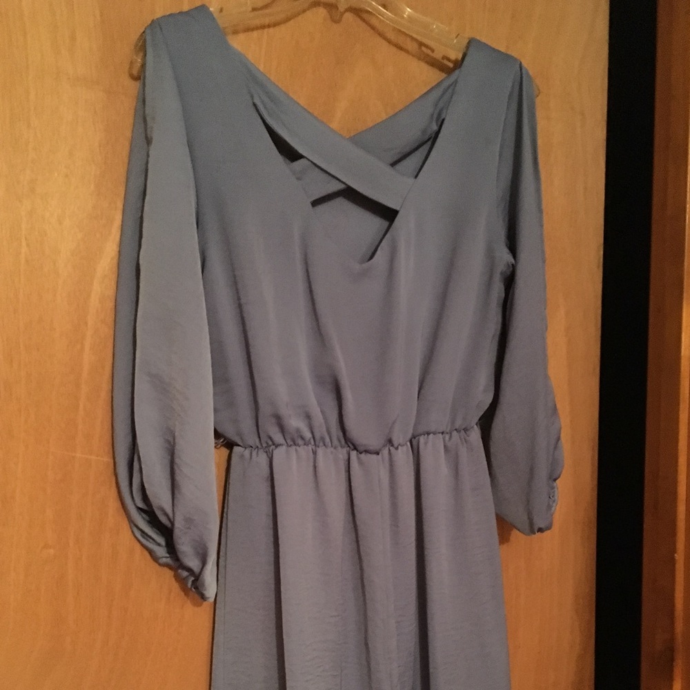 Short blue dress